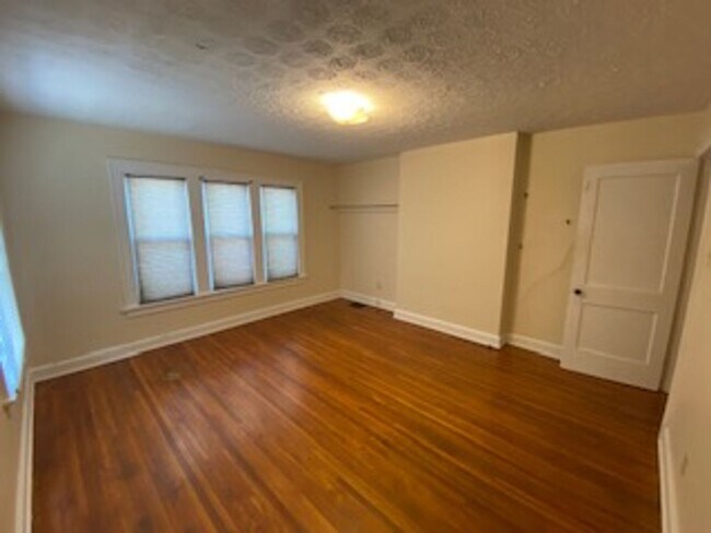 Building Photo - 2473-75 Adams Ave