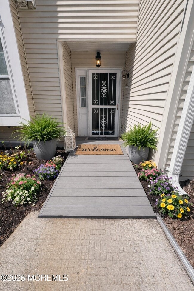 Building Photo - 103 Racquet Rd