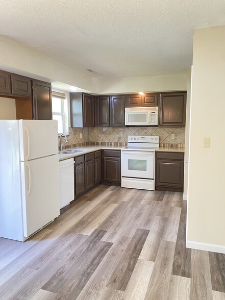 Building Photo - 4327 Ludwick Blvd