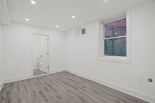Building Photo - 1814 Ingleside Terrace NW