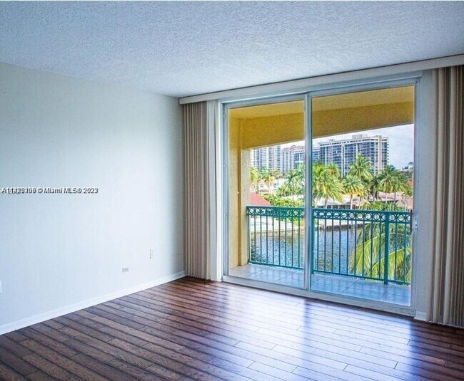 Building Photo - 201 Golden Isles Dr