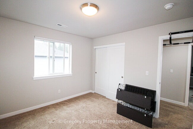 Building Photo - 19209 8th Ave W