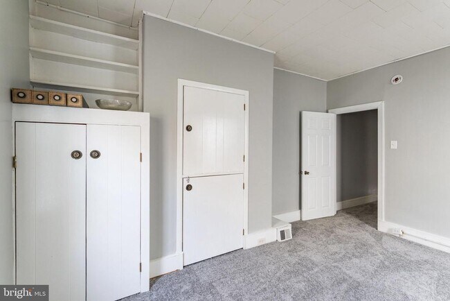 Building Photo - 3943 Terrace St