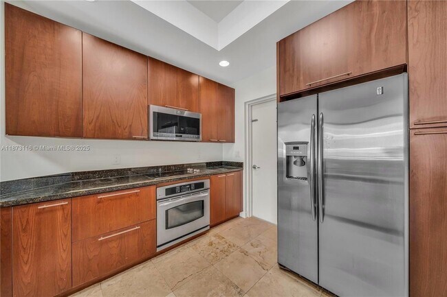 Building Photo - 1607 Ponce de Leon Blvd