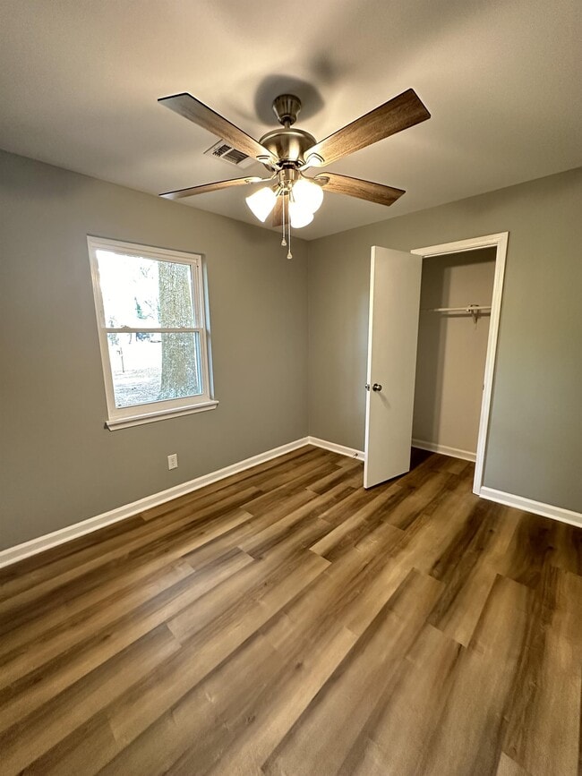 Building Photo - 1424 Whitfield Park Cir