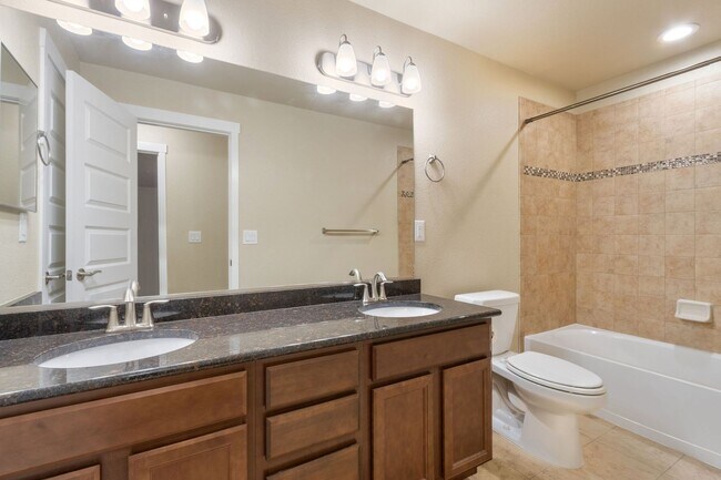 Building Photo - Spacious Modern 5-Bedroom Ranch Home in Hidden Valley Farm