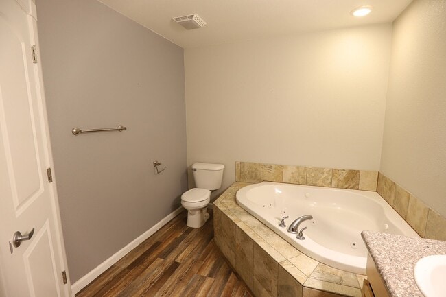 Building Photo - 810 Pinyon PL