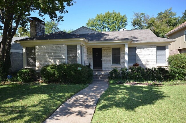 Building Photo - 6611 Anita St