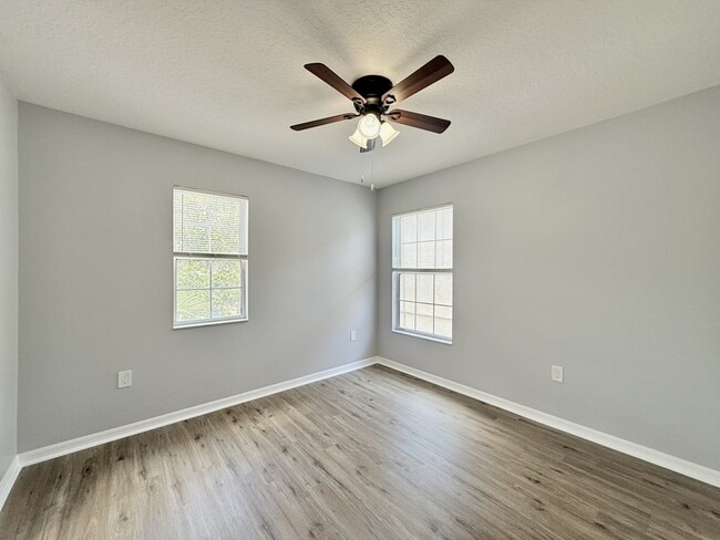 Building Photo - 10325 Boyette Creek Blvd