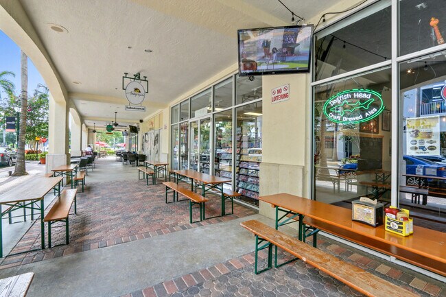 Building Photo - 1200 Town Center Dr