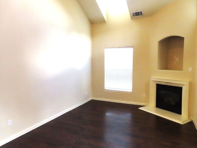 Building Photo - 9050 Double R Blvd