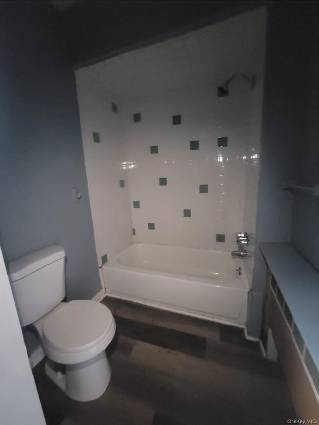 Building Photo - 90 Champlin Ave