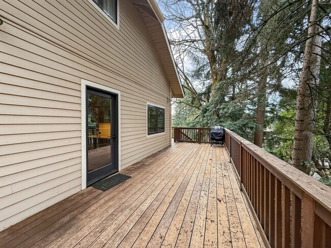 Building Photo - 5333 134th Ave SE