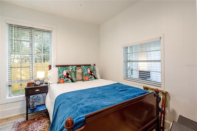 Building Photo - 310 NW 8th St