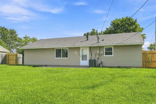 Building Photo - 7123 Strawberry Dr