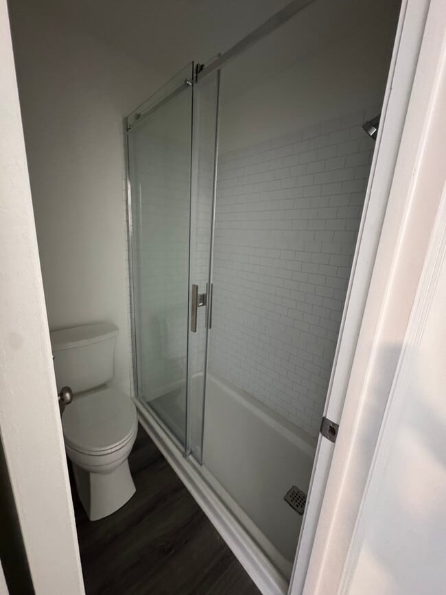 Building Photo - 1038 Point Of Lgt Ln