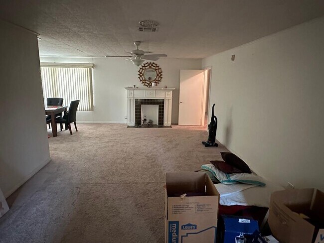 Building Photo - 5419 Blythewood St