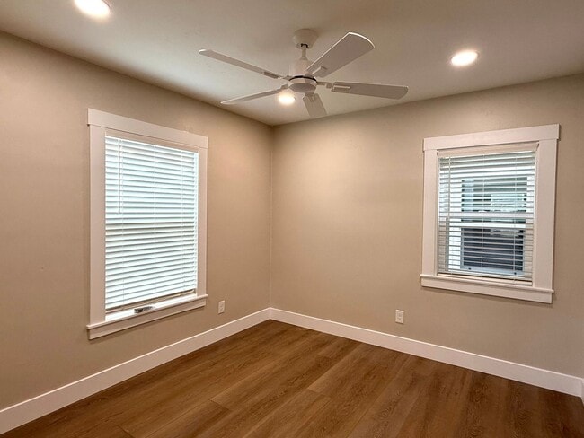 Building Photo - Fully Renovated - 1 Bed 1 Bath