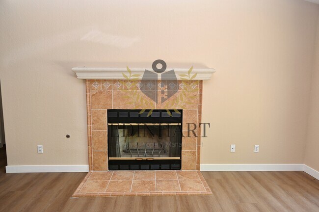 Building Photo - 6353 N Brix Ave