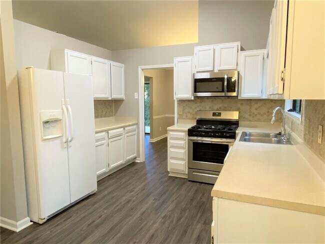 Building Photo - 1801 River Rock Trail