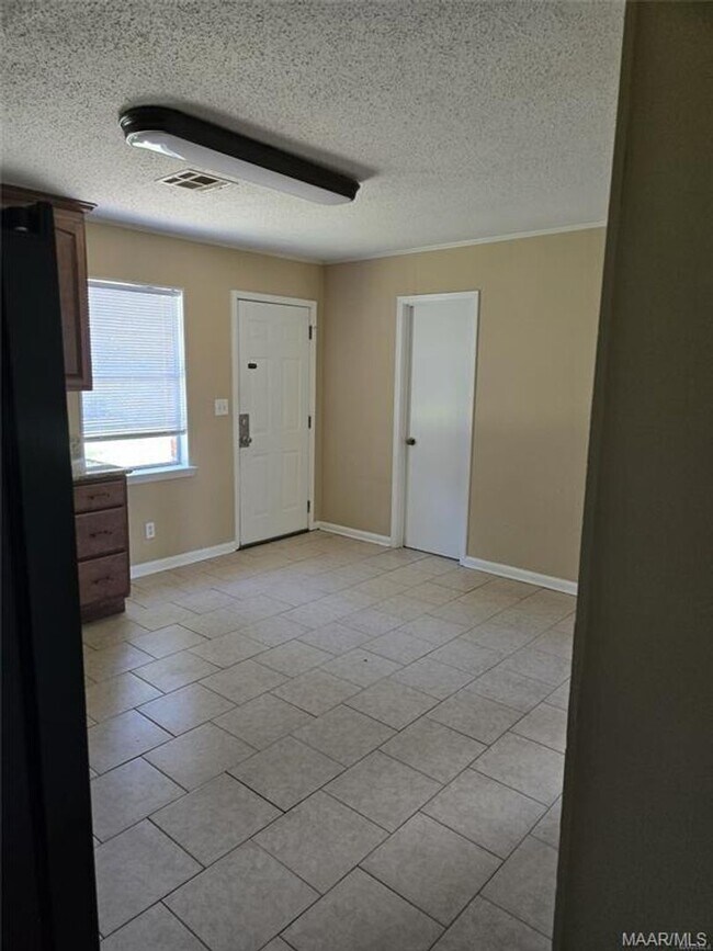 Building Photo - 4325 Brewer Rd