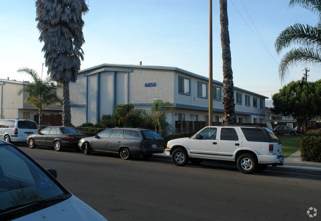 Primary Photo - 6656 Picasso Rd
