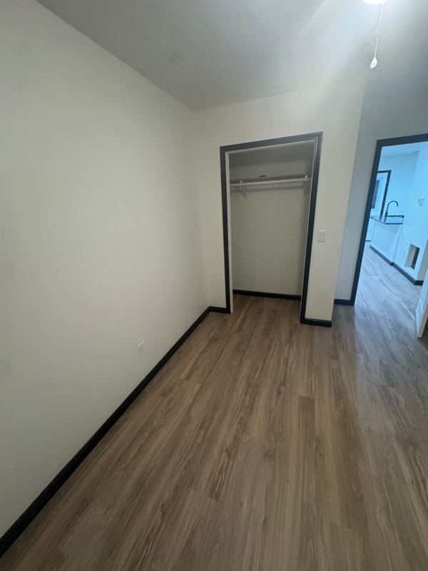 Building Photo - 208 N White River Ave