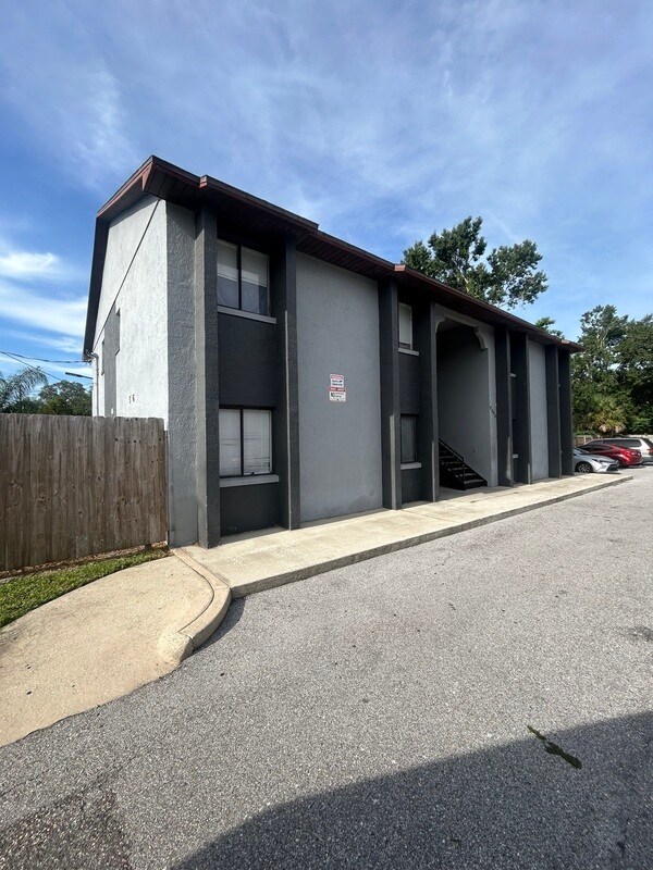 Building Photo - 5648 Rio Grande