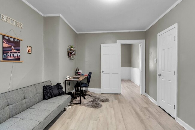 Building Photo - 3 BR 2 bath Bloomfield/Upper Lawrenceville...