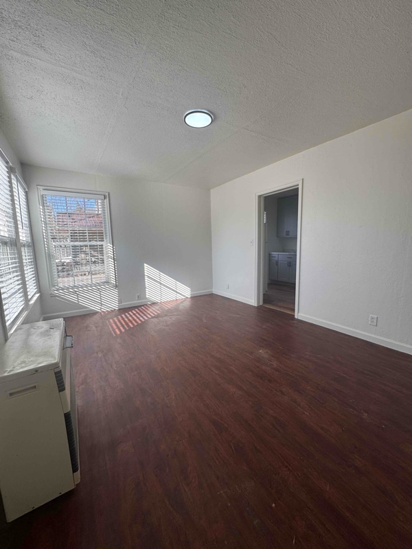 Building Photo - 55 S I St