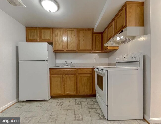 Building Photo - 11214 Heron Pl