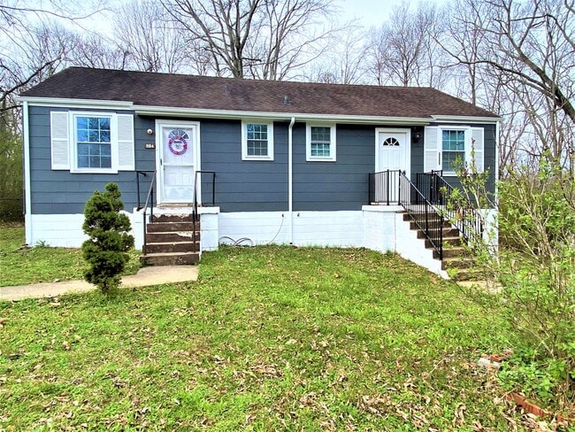 Building Photo - 982 Woody Hills Dr