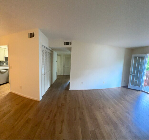 Building Photo - 2118 Acklen Ave