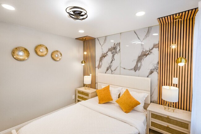 Building Photo - 6168 Cumberland St