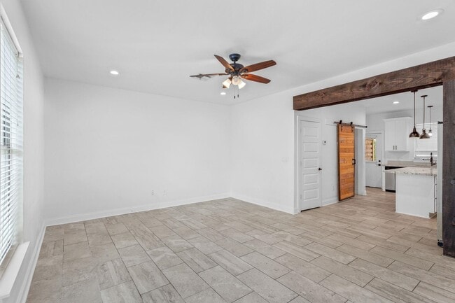 Building Photo - 3535 Knight Ln
