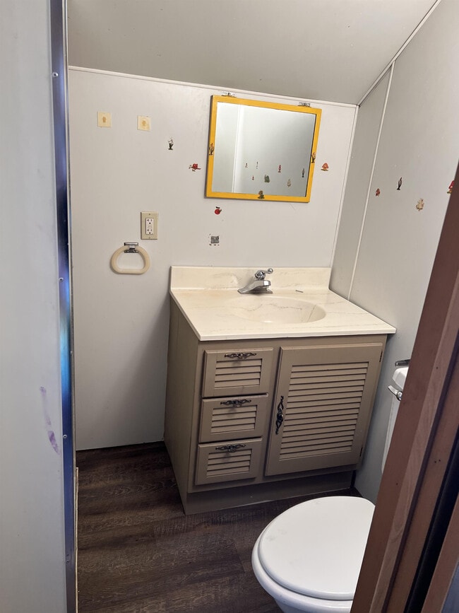 Building Photo - 1210 W Mac Queen Ave