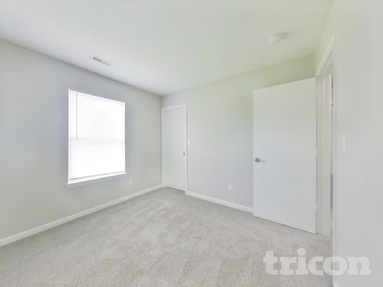 Building Photo - 1836 Farm Meadow Dr