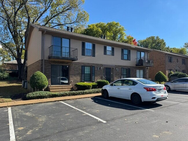 Building Photo - 5807 Brentwood Trace