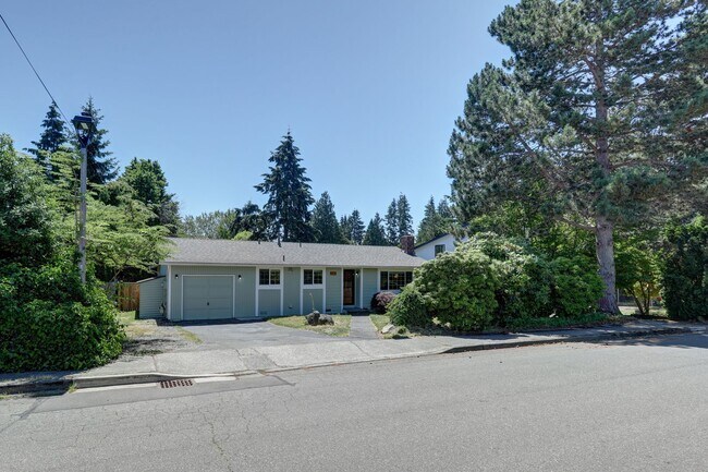 Building Photo - Cozy 3-bedroom 2 baths in Kirkland.