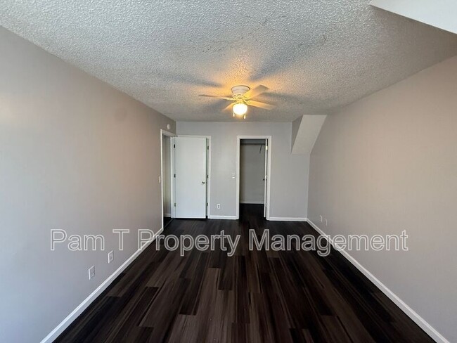 Building Photo - 105 Laurelwood Dr