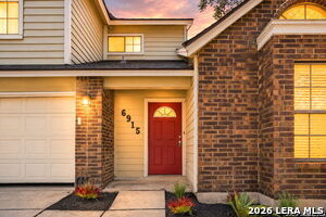 Building Photo - 6915 Raintree Forest