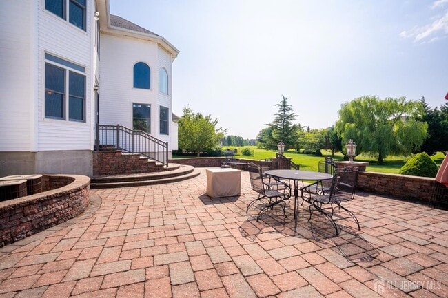 Building Photo - 19 Meadowlark Dr