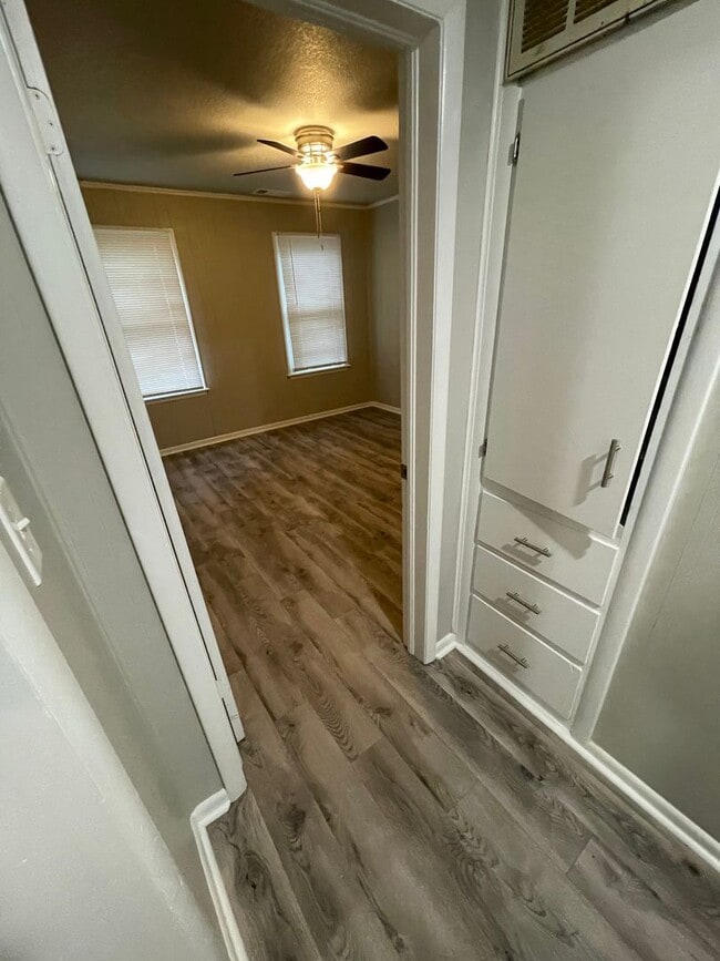 Building Photo - 620 Clifton Ct