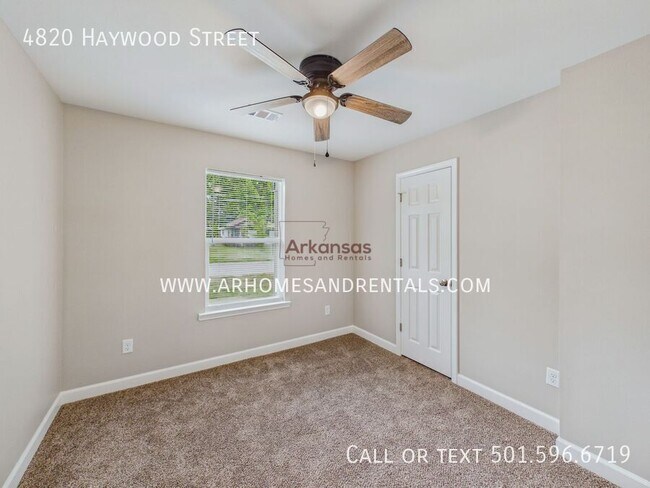 Building Photo - 4820 Haywood St