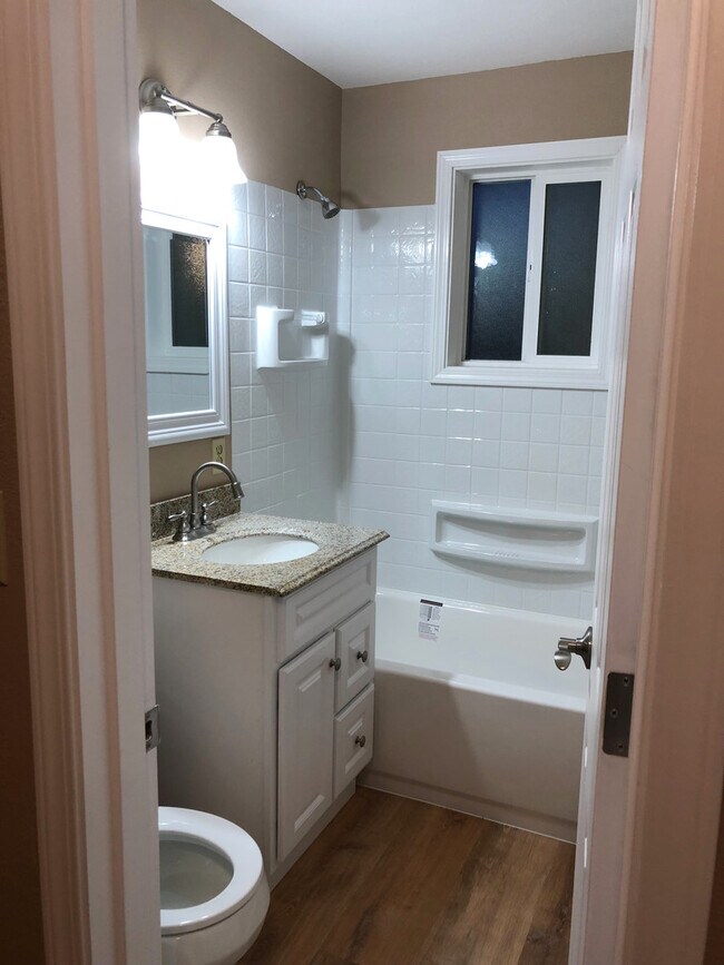 Building Photo - Nicely Remodeled 2 Bedroom 1 bath in NW Corvallis W/Storage Shed