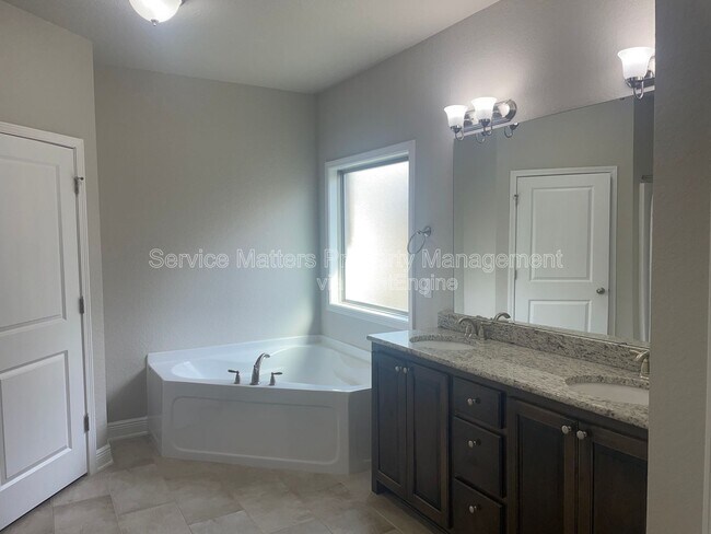 Building Photo - 3821 Ranch Rd