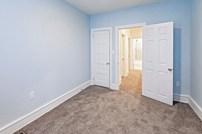 Building Photo - 3 bedroom, 1.5 bath, newly renovated home in Wilmington, DE