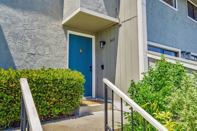 Building Photo - 843 Juno Ln