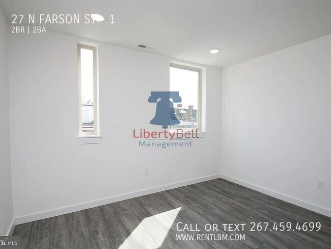 Building Photo - 27 Farson St