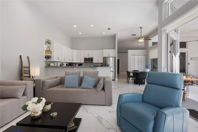 Building Photo - 3719 Oak Ridge Cir